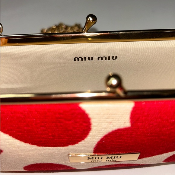 Miu Miu Red Heart Clutch Pochette w/ Gold Chain - Brand New in Box - Picture 6 of 14